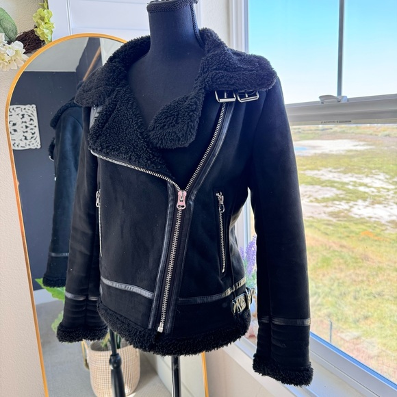 Zara size small. Oversized. - Picture 13 of 16